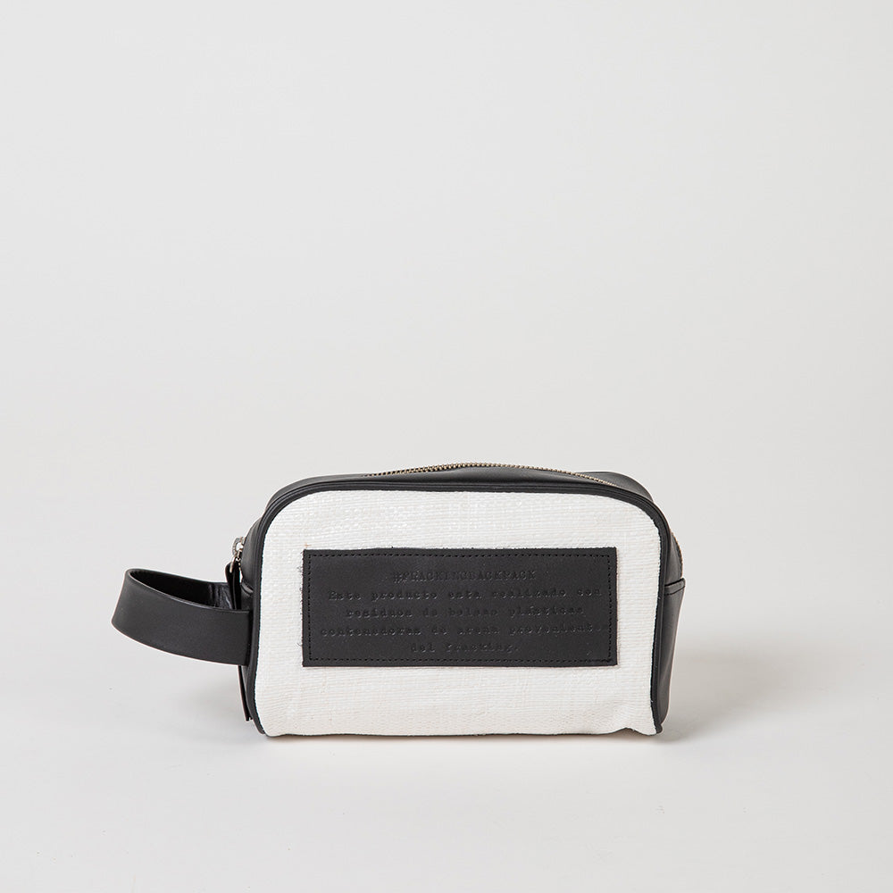 Toiletry Bag: La Calera